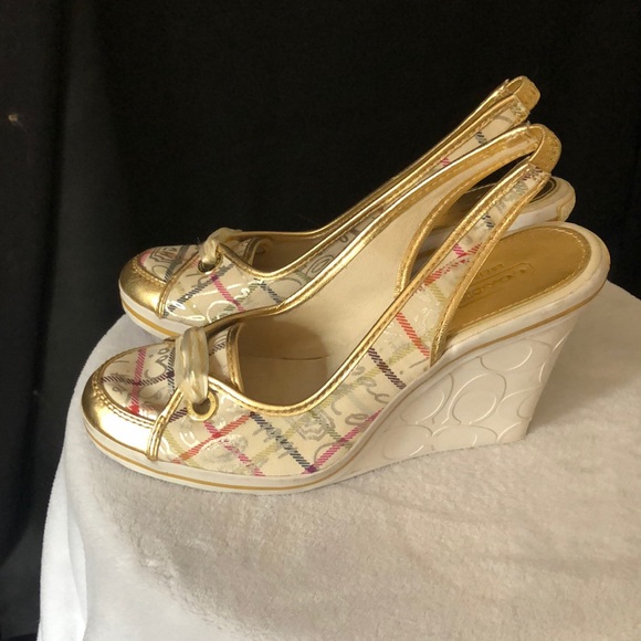 Adorable Coach wedge shoes size 8B - Picture 4 of 6
